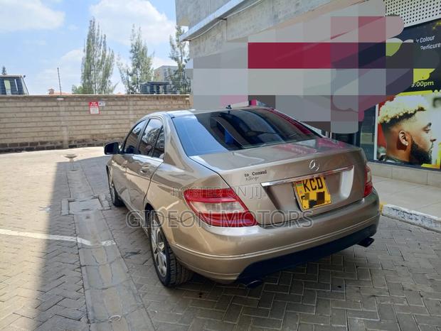 Mercedes-Benz C250 2008 Gold
