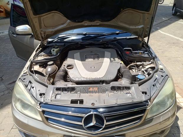 Mercedes-Benz C250 2008 Gold