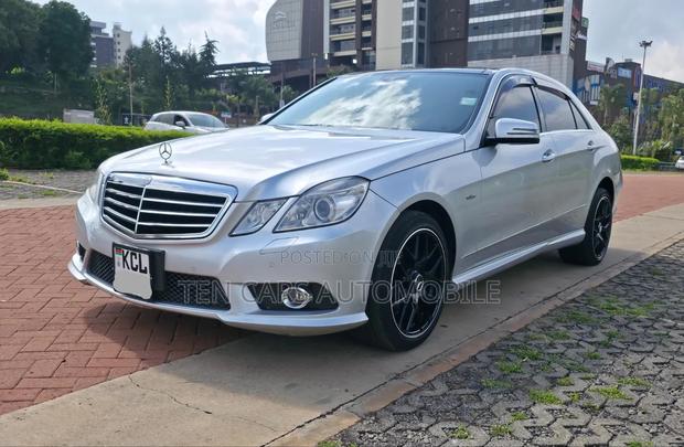 Mercedes-Benz E250 2011 Silver