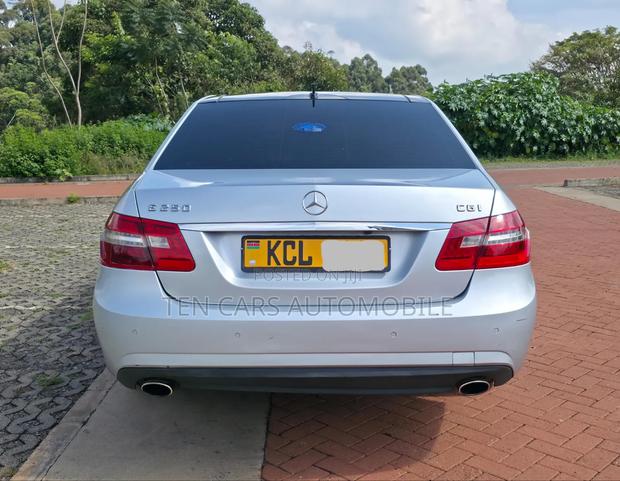 Mercedes-Benz E250 2011 Silver