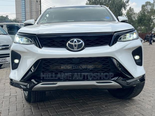 Toyota Fortuner 2023 White