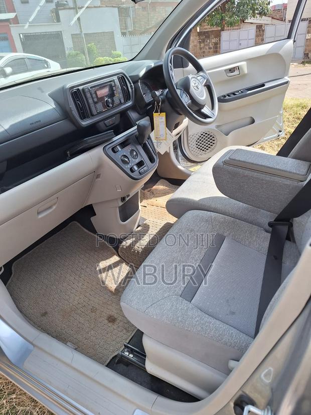 Toyota Passo 2018 Silver