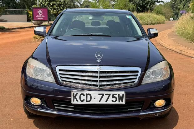 Mercedes-Benz C200 2008 Blue