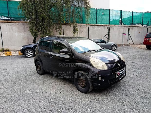 Toyota Passo 2013 Maroon