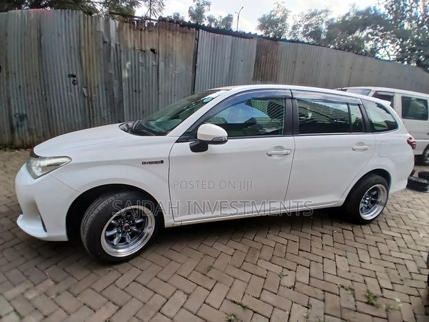 Toyota Corolla Fielder 2019 White