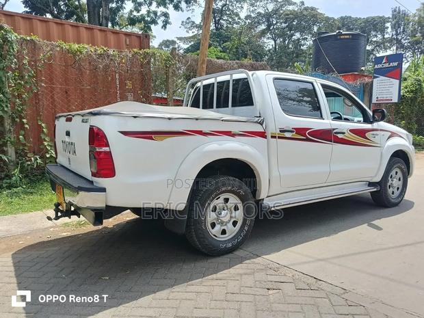 Toyota Hilux 2015 Off white