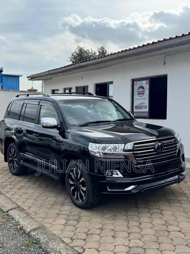 Toyota Land Cruiser 4.6 V8 ZX 2019 Black