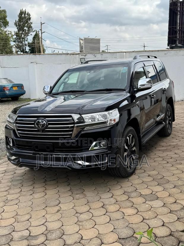 Toyota Land Cruiser 4.6 V8 ZX 2019 Black