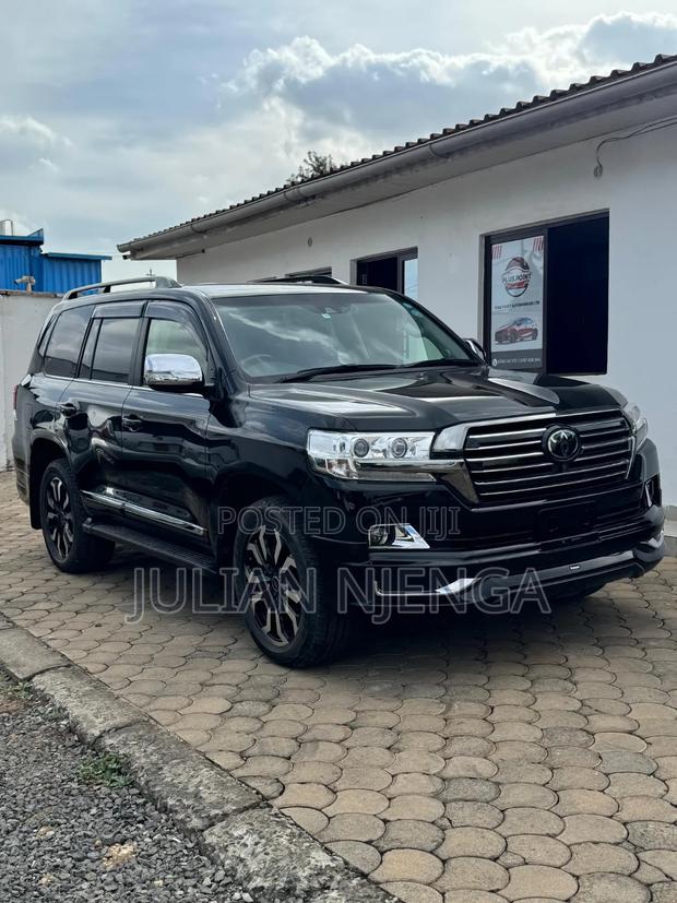 Toyota Land Cruiser 4.6 V8 ZX 2019 Black