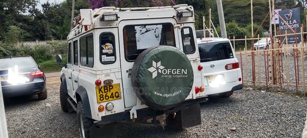 Land Rover Defender 2001 White