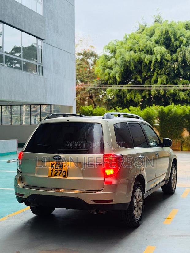 Subaru Forester 2010 Gold