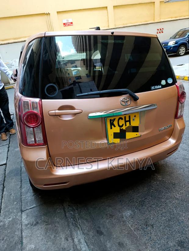 Toyota Raum 2010 Brown