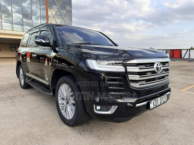 Toyota Land Cruiser Prado 2017 Black
