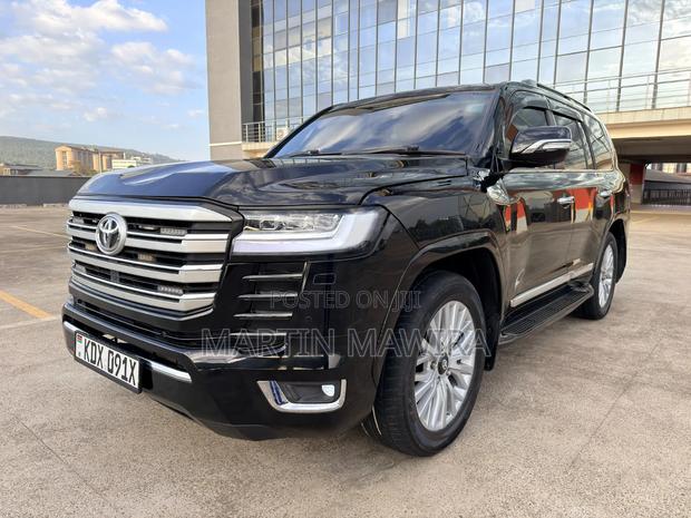 Toyota Land Cruiser Prado 2017 Black