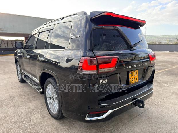 Toyota Land Cruiser Prado 2017 Black