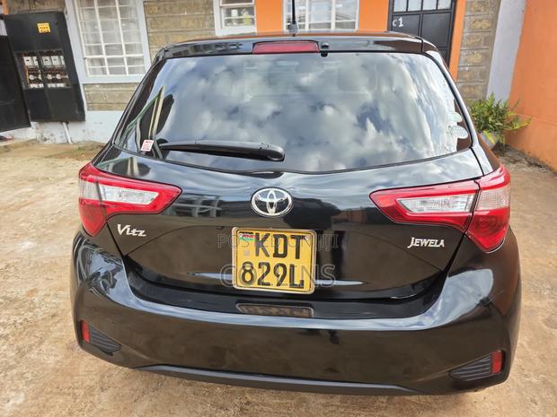 Toyota Vitz 2018 Black