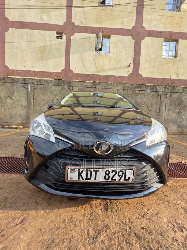 Toyota Vitz 2018 Black