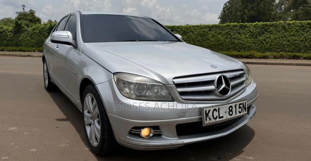 Mercedes-Benz C200 2009 Silver