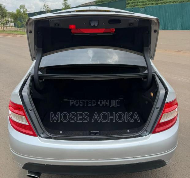 Mercedes-Benz C200 2009 Silver