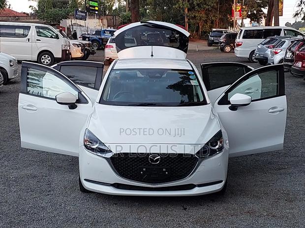 Mazda 2 2019 White