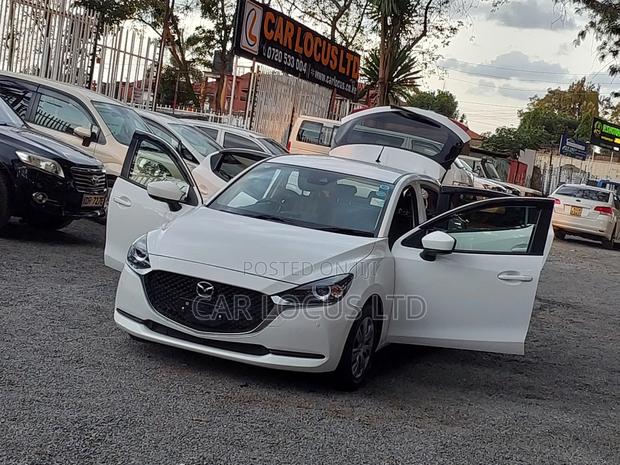 Mazda 2 2019 White
