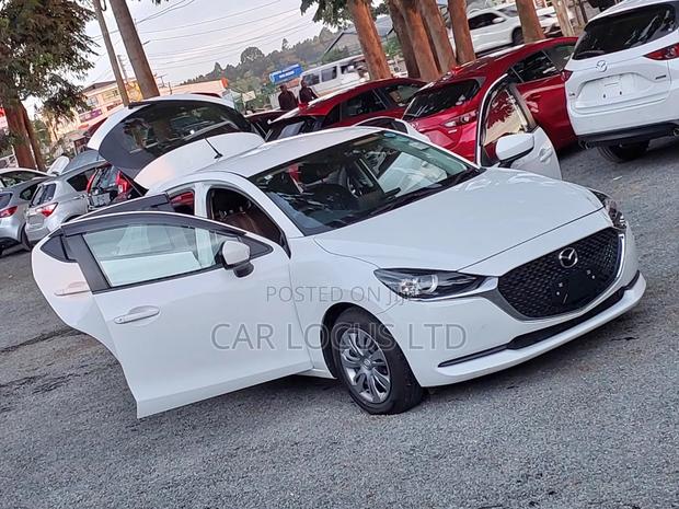 Mazda 2 2019 White