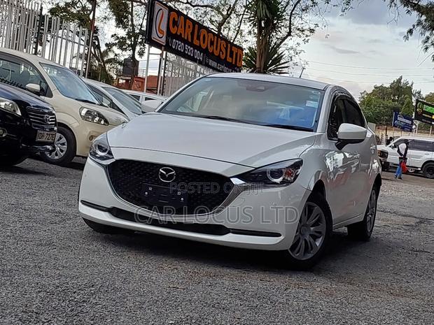 Mazda 2 2019 White