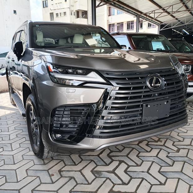 Lexus LX 2022 Gray