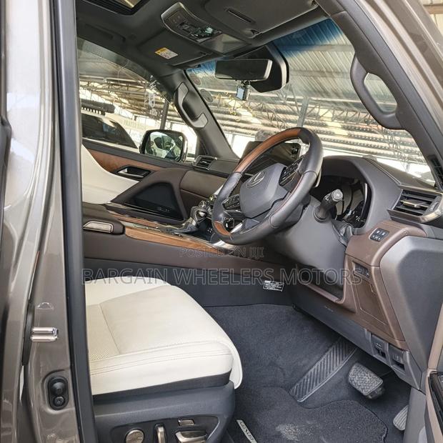Lexus LX 2022 Gray