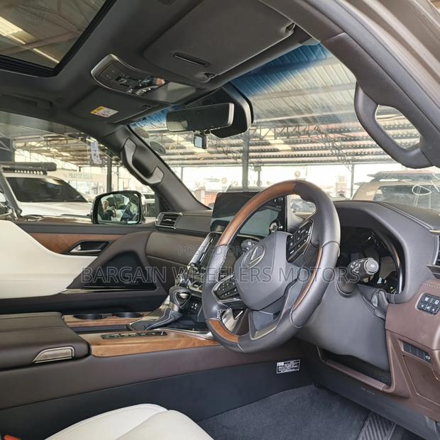 Lexus LX 2022 Gray