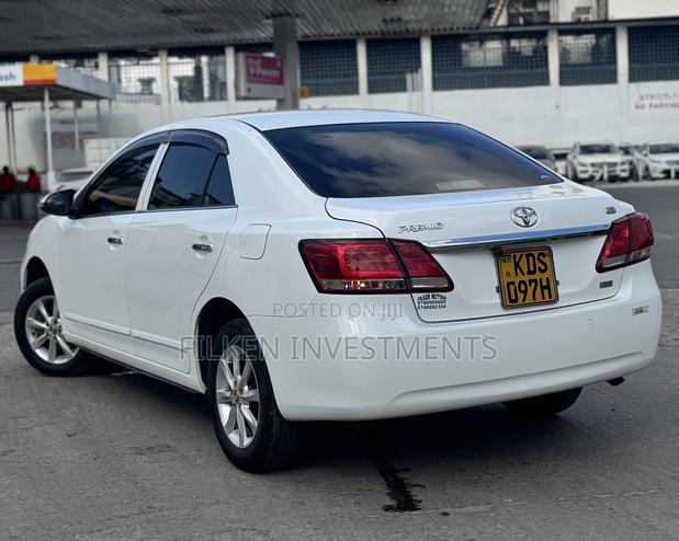 Toyota Premio 1.5 FWD 2018 White