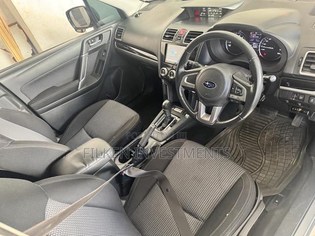 Subaru Forester 2018 Silver