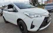 Toyota Vitz 2019 White for sale