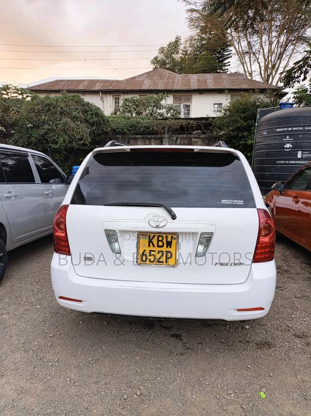 Toyota Corolla Fielder 2006