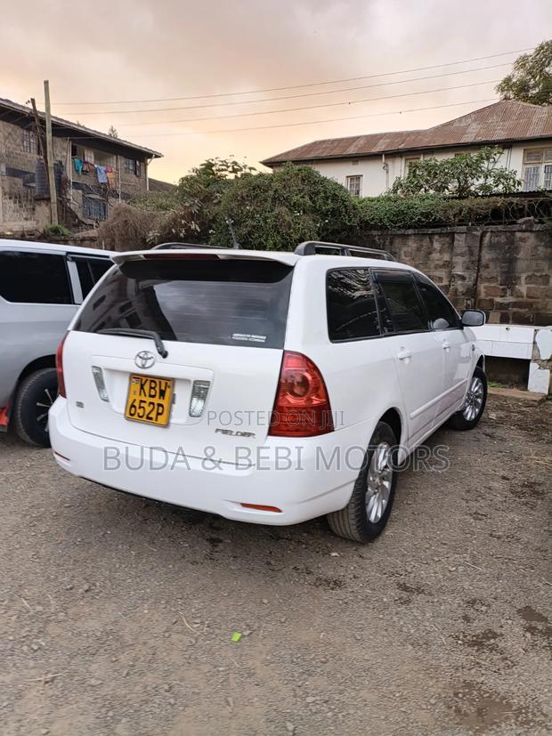 Toyota Corolla Fielder 2006