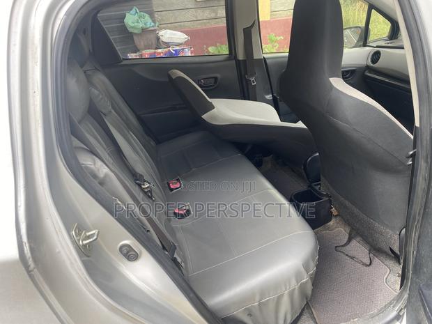 Toyota Vitz 1.0 FWD 5dr 2013 Silver