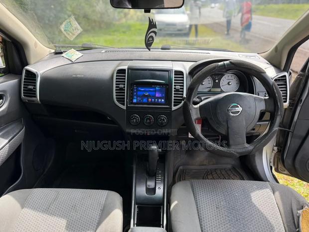 Nissan Wingroad 2005 Silver