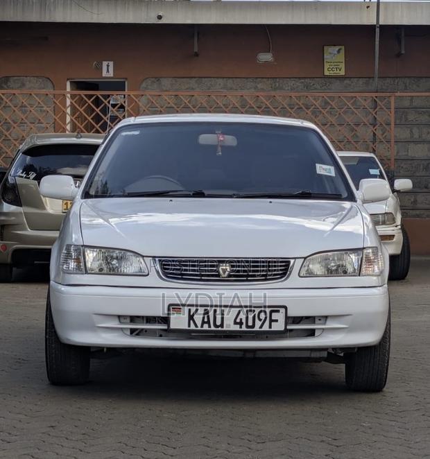 Toyota Corolla 1998 White