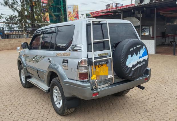 Toyota Land Cruiser Prado 1996 Silver