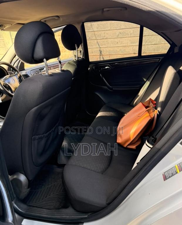 Mercedes-Benz C200 2005 Silver