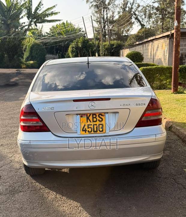 Mercedes-Benz C200 2005 Silver
