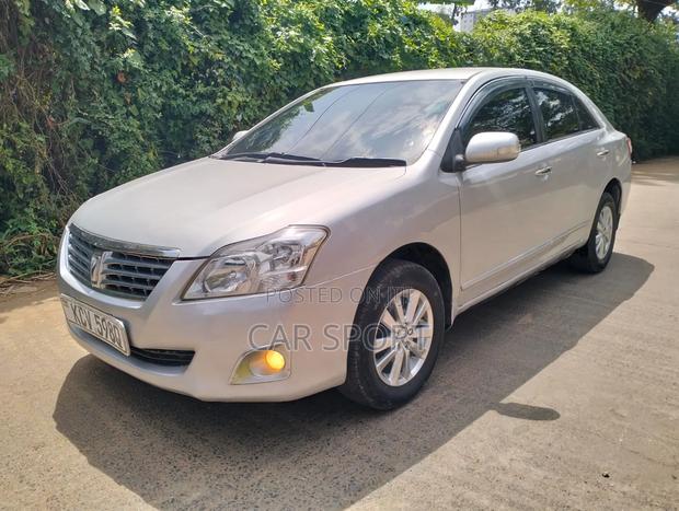 Toyota Premio 2012 Silver
