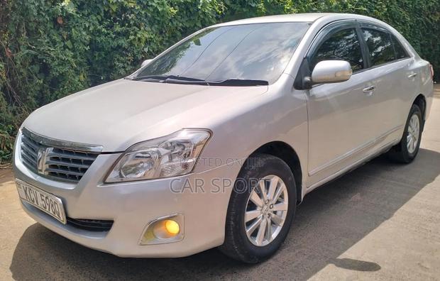 Toyota Premio 2012 Silver