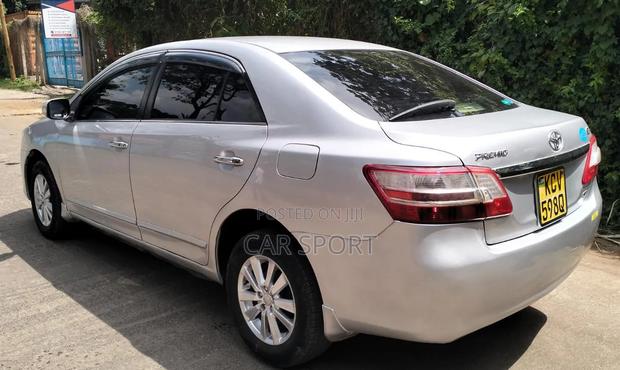 Toyota Premio 2012 Silver