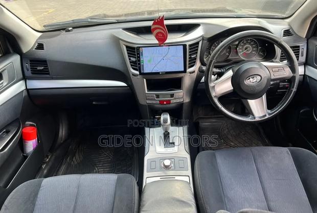 Subaru Outback 2011 Black