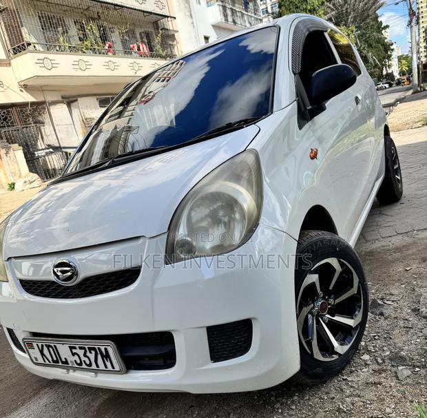 Daihatsu Mira 2016 White