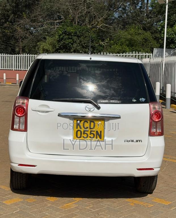 Toyota Raum 2008 White