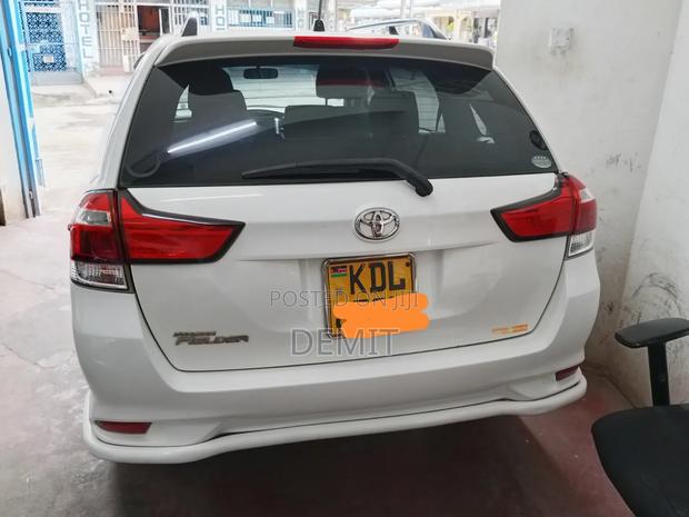 Toyota Corolla Fielder 2016 White