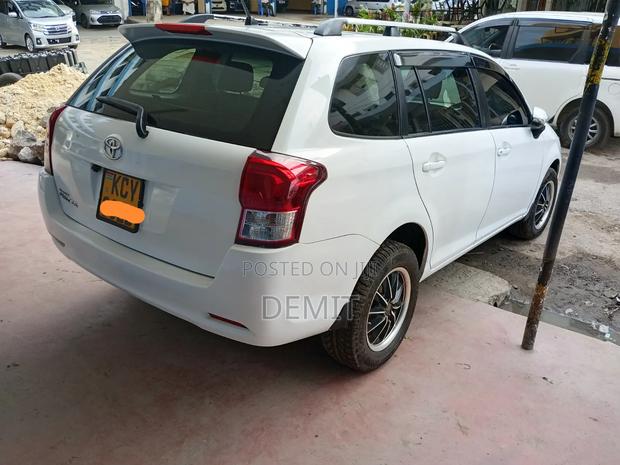 Toyota Corolla Fielder 2015 White
