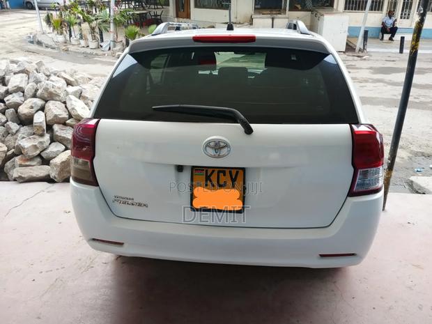Toyota Corolla Fielder 2015 White